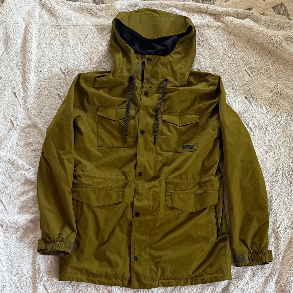 Volcom women’s  Hooded snowboard jacket.